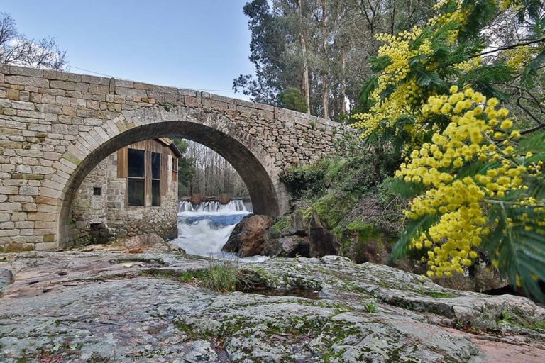 Arbo recupera a ponte románica de San Xoán