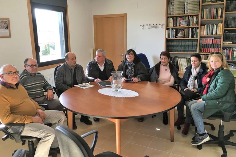 Ribadetea reclama solucións urxentes ao deterioro hixiénico-ambiental da parroquia