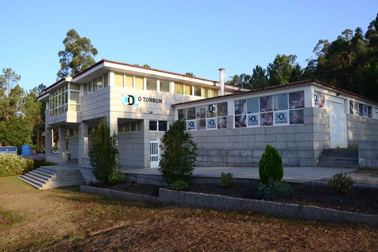 Salceda solicita un Obradoiro Dual de Emprego para mellorar centros formativos e cívicos