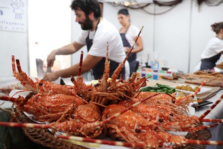 A Festa da Langosta e da Cociña Mariñeira da Guarda supera as previsións máis optimistas da organización