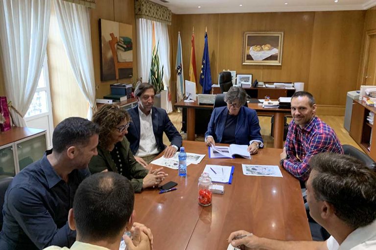 Principio de acordo entre concello e canteiras para bloquear o acceso de bañistas