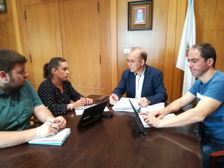 Ponteareas crea unha comisión interdisciplinar para dar solución ao “problema complexo” do botellón
