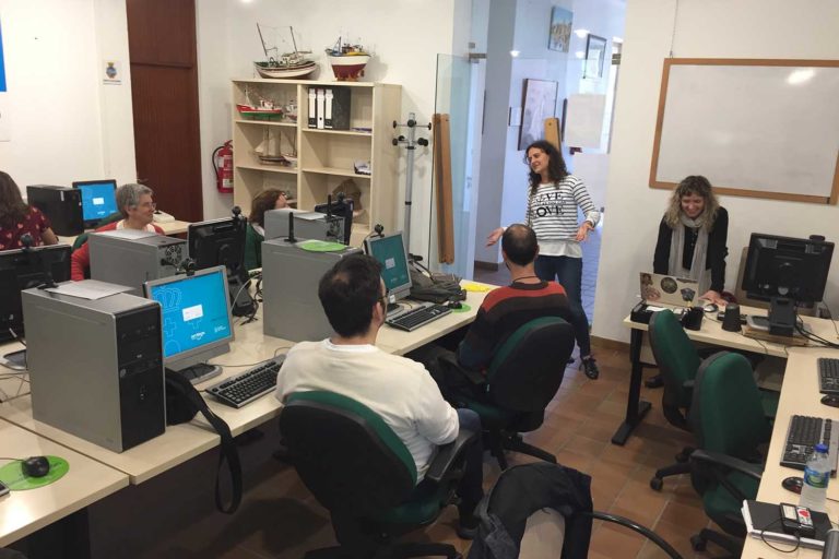 A Guarda incrementa o número de cursos ofertados pola Aula CeMIT