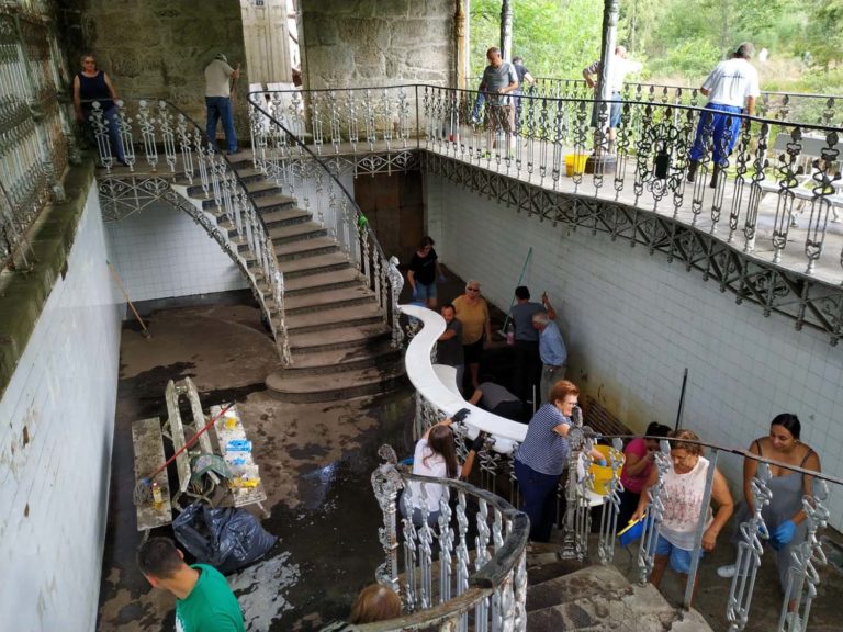 A veciñanza de Mondariz Balneario di non ao abandono da Fonte de Troncoso