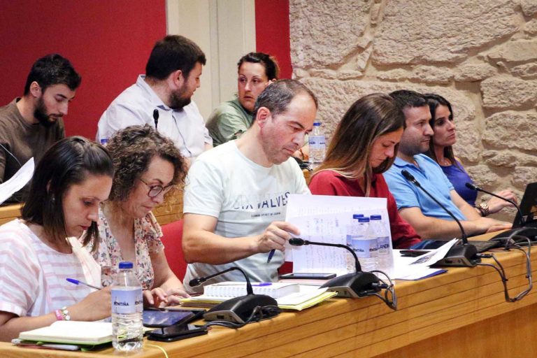 Ponteareas fará cumprir os horarios dos locais nocturnos para asegurar a convivencia