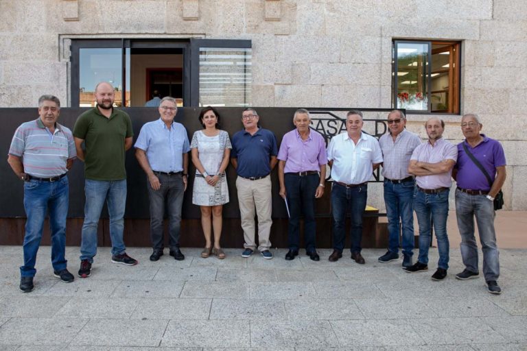 O presidente da Fegamp visita Tomiño para coñecer o modelo de xestión de auga