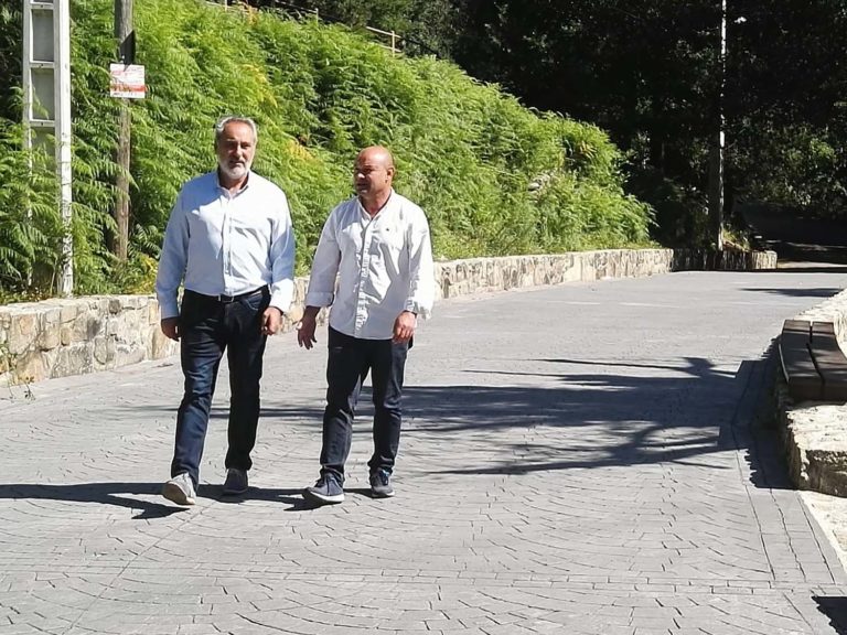 A Xunta mellora a accesibilidade á praia de Maceira, en Covelo