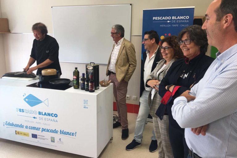 ‘Edukando a comer peixe branco’ chega ao Porriño