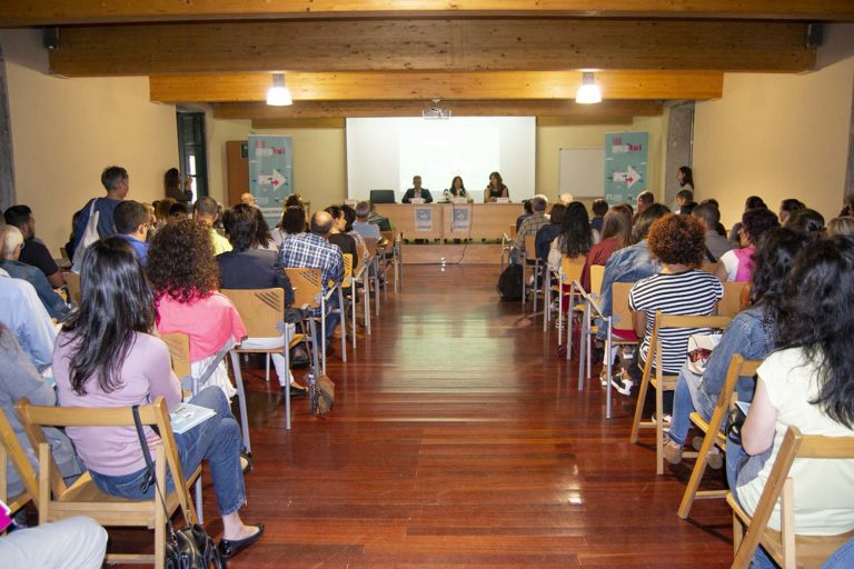 ‘Emprega Tui’ pon en contacto a demandantes de emprego e empresas