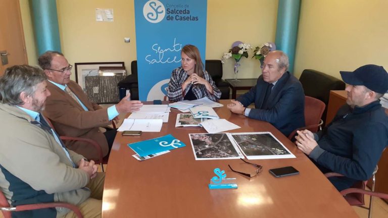 Concello de Salceda e Xunta procuran solucións para o enlace da Lagoela