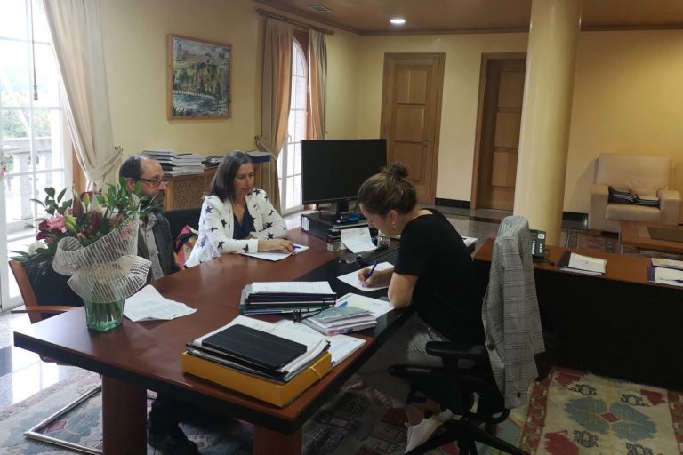 Salvaterra daralle cor aos espazos públicos cun proxecto educativo do Instituto