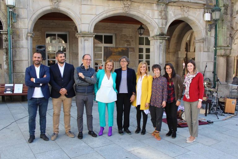 A percusión de «Dúas» promove no Porriño o Camiño de Santiago, a igualdade e a cultura