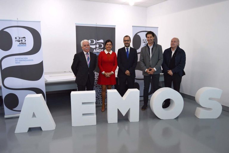 O programa «Insere Máis» mellora as competencias profesionais de 100 persoas desempregadas