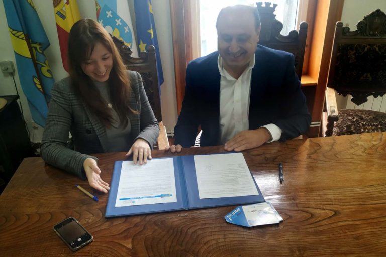Arbo asina o compromiso de adhesión do municipio ao programa «Carné Xove»