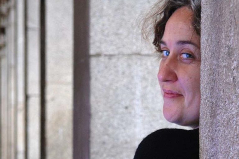 Contacontos de Paula Carballeira no «Novembro Lila» de Baiona