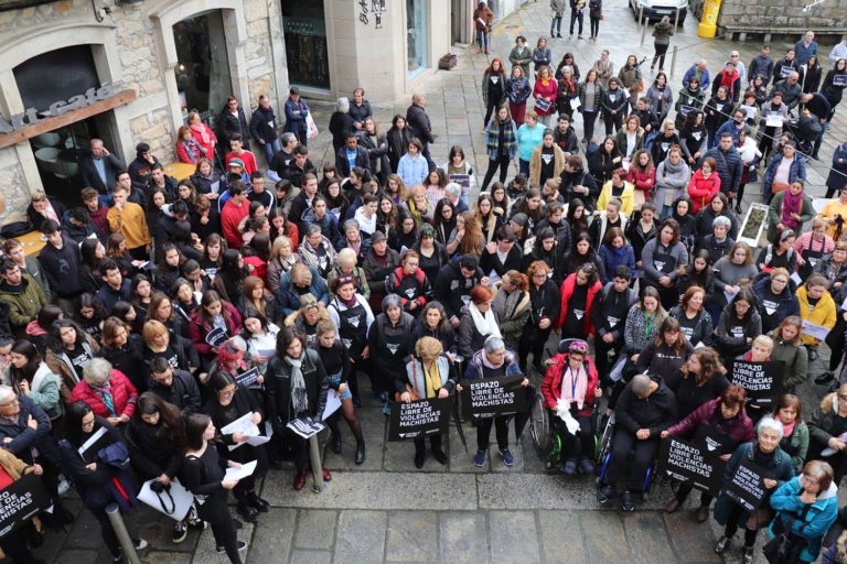 Unha concentración na Praza do Reló pecha as actividades do Día Internacional da Violencia de Xénero na Guarda