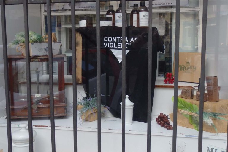 A Guarda convida a comercio e hostalería a participar nos actos do Día Internacional Contra a Violencia de Xénero
