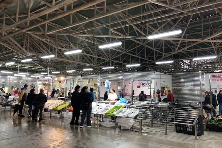 Tui inicia estuda a situación e usos do Mercado Municipal