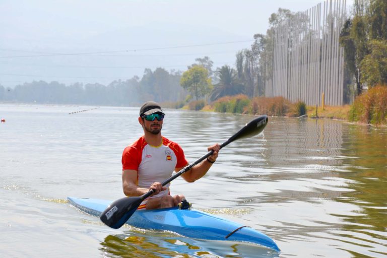 O padeeiro Roi Rodríguez, do Kayak Tudense, nos selectivos para Tokio 2020