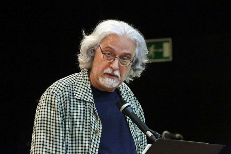 Antonio García Teijeiro inaugura a nova tempada de «Venres D_letras» de Ponteareas