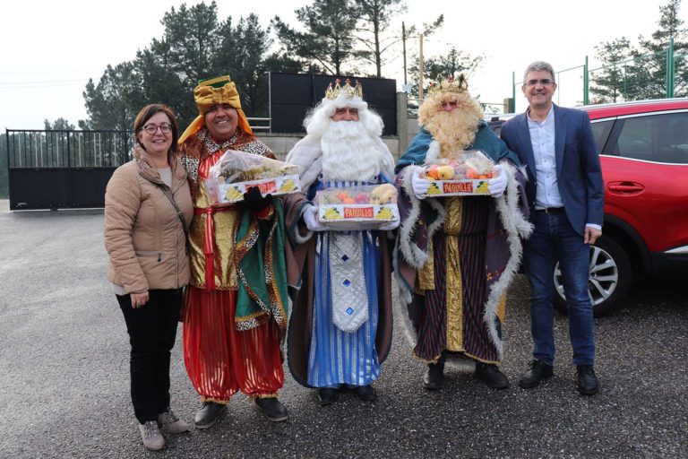 Os Reis Magos visitan a «Residencia Monte Santa Tecla» da Guarda