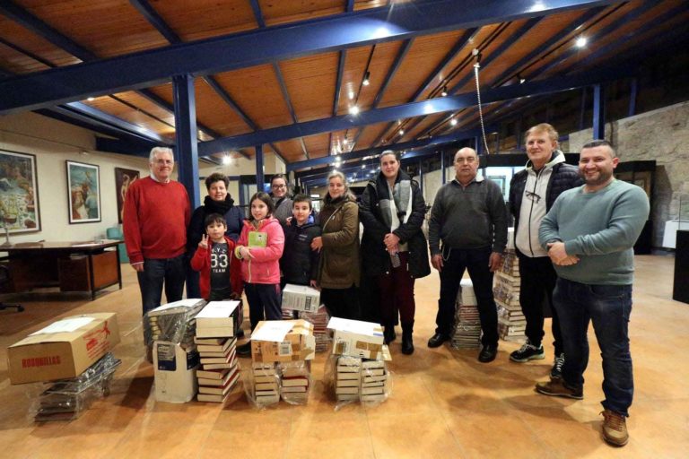 A Concellería de Cultura reparte lotes de libros ás casas de cultura das parroquias de Ponteareas