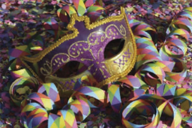 Arbo celebra o entroido cun desfile de comparsas