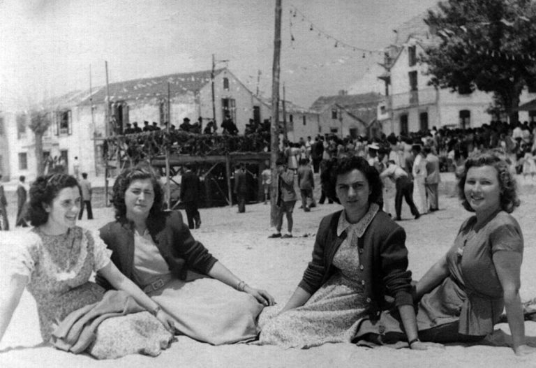 As mulleres de Nigrán, protagonistas dunha mostra de fotografías anteriores a 1970