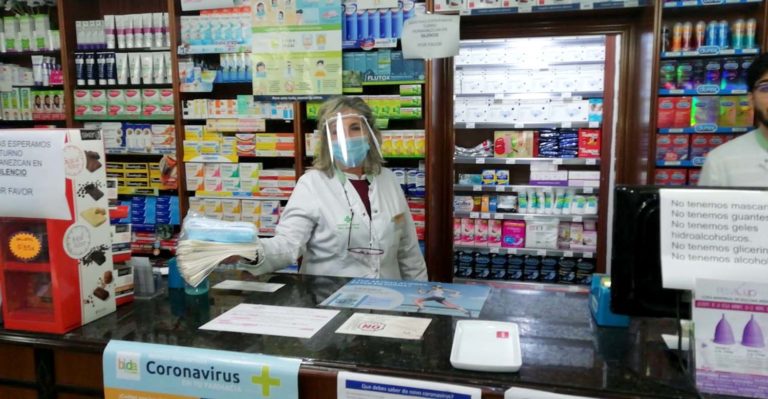 Redondela subministra máscaras protectoras ás farmacias para persoas en situación de alto risco
