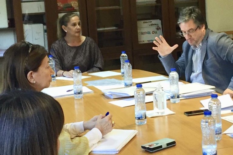 A Deputación intensifica as medidas de desinfección no ‘Principe Felipe’, habilita novos espazos médicos e contrata a outras 6 persoas