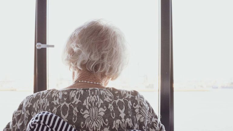 A Deputación financia máis de 125.000 horas de servizo de Axuda no Fogar para as persoas máis vulnerables