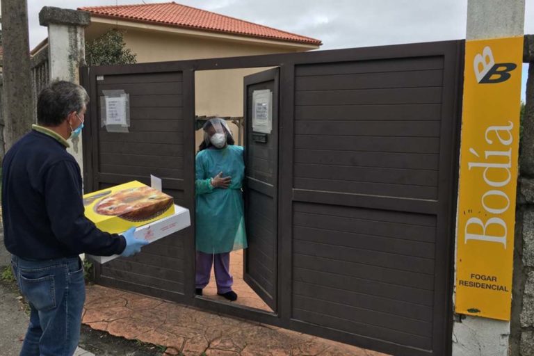 O Concello de Nigrán regala roscas ás residencias de maiores do municipio e ao centro de saúde Val Miñor