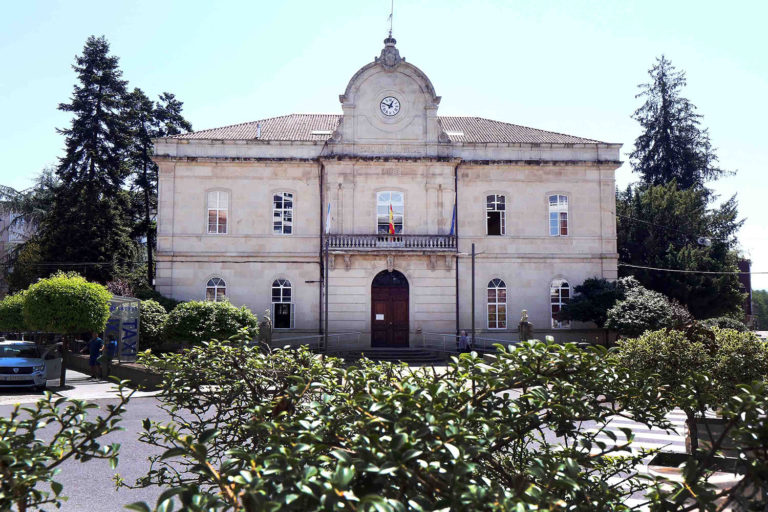 Os viais das parroquias ponteareás de Fozara e Paredes serán obxecto de obras de mellora