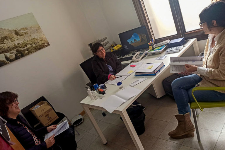 Os Servizos Sociais de Tui coordinan a atención as persoas vulnerables durante o estado de alarma