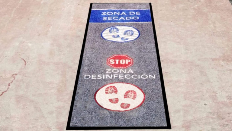 Redondela reforza a seguridade das dependencias municipais coa instalación de felpudos desinfectantes