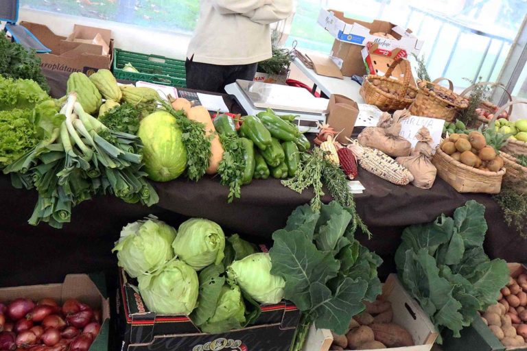 A ‘feira dos sábados’ de Ponteareas abre mañá a venda de produtos agrícolas na praza de Bugallal