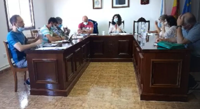 Os socialistas de Oia piden no Pleno máis axudas a Pemes e autónomos ante a crise da COVID-19