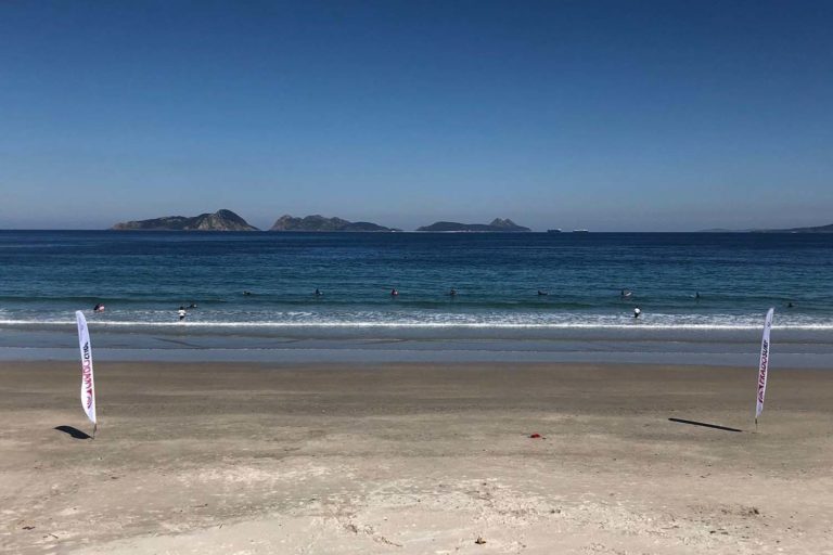 Prado Surf  Escola reabre as súas portas tras 64 días de peche