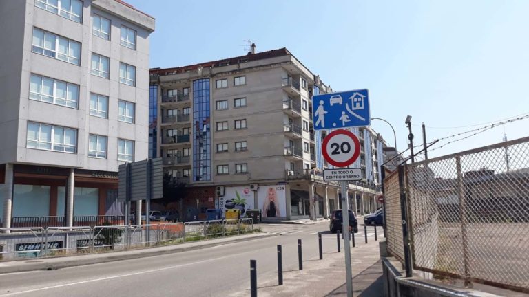 Ponteareas sinaliza o límite a 20 km/h en todos os accesos ao centro urbano