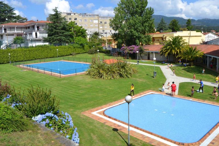 Hoxe abre ao público a piscina municipal de Tui