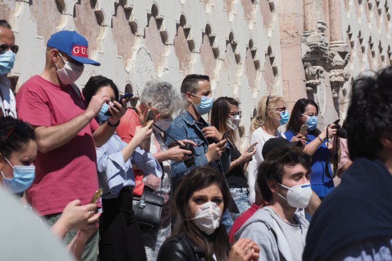 O Concello de Tui fai un chamamento á responsabilidade e ao cumprimento da normativa para evitar contaxio pola COVID19