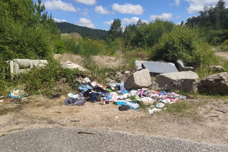 A Concellería de Medio Ambiente de Ponteareas pide a colaboración cidadá para rematar cos vertedoiros incontrolados