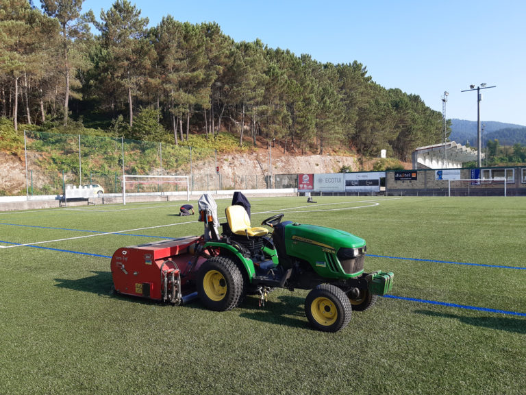 O Concello de Tui prepara as instalacións deportivas municipais para o inicio da tempada