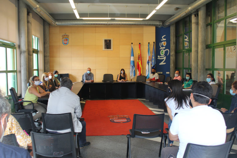 Nigrán creará un grupo de voluntariado para coordinar as entradas e saídas seguras do alumnado
