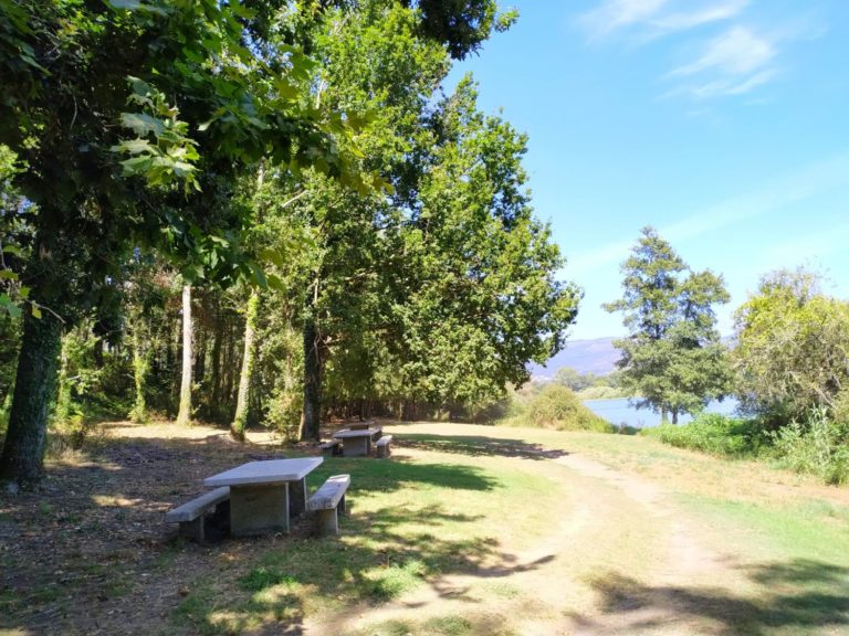 Tomiño arranxa sendas e áreas recreativas de diferentes espazos naturais