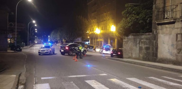 A Policía Local de Ponteareas denuncia a cinco vendedores ambulantes por non usar máscara de protección