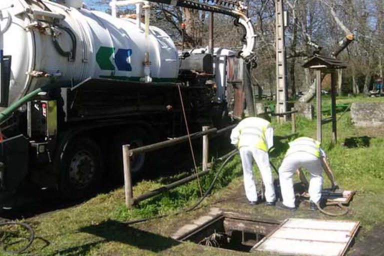 Ponteareas pon en marcha o servizo de baleirado de fosas sépticas