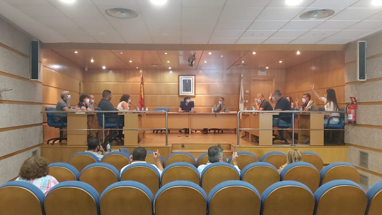 O goberno municipal acada respaldo do pleno para iniciar a contratación do servizo de recollida de lixo e a xestión do punto limpo