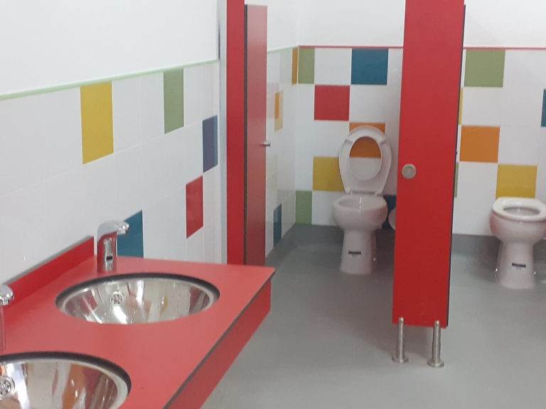 O Concello de Tui acometeu obras de mantemento e conservación en todos os centros educativos con fondos propios e da Deputación