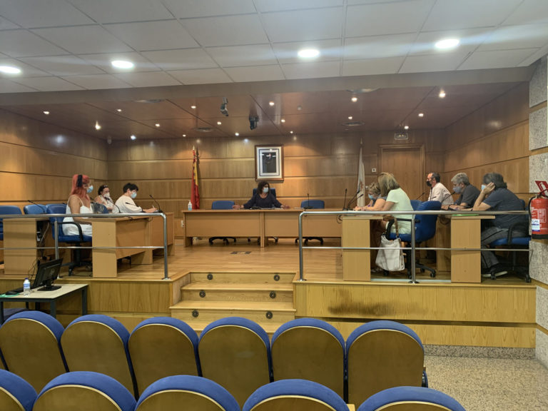 A concelleira de Educación revisa cos directores dos centros docentes os protocolos para a volta ás clases